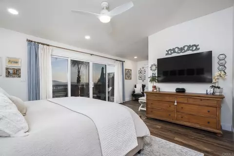 Bedroom - 2763 W Victoria Dr, Alpine, CA 91901 photo 3 of 5
