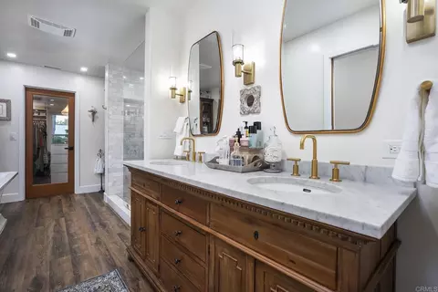 Bath - 2763 W Victoria Dr, Alpine, CA 91901 photo 3 of 5