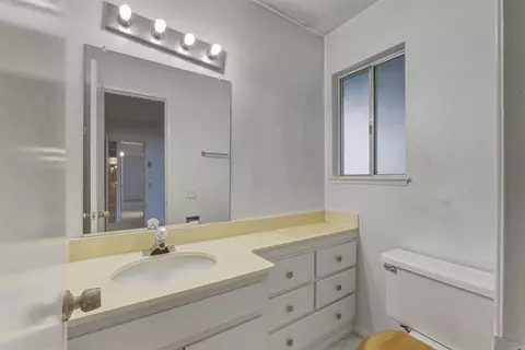 Bath - 3592 Boussock Ln, Oceanside, CA 92057 photo 1 of 3