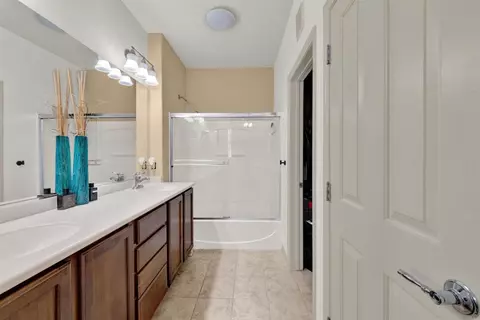 Bath - 1501 Mirabelle Ln, Santee, CA 92071 photo 3 of 4