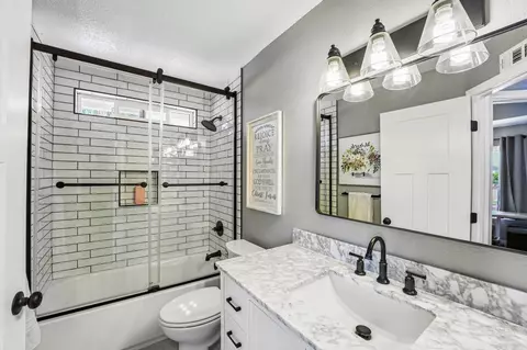 Bath - 1602 Tonia Ct, Riverside, CA 92506 photo 3 of 3