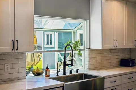 Kitchen - 1602 Tonia Ct, Riverside, CA 92506 photo 3 of 4