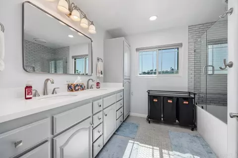 Bath - 13318 Scotsman Rd, Lakeside, CA 92040 photo 1 of 3