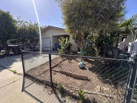 Exterior - 4750 Calle Estrella, Oceanside, CA 92057 photo 3 of 11