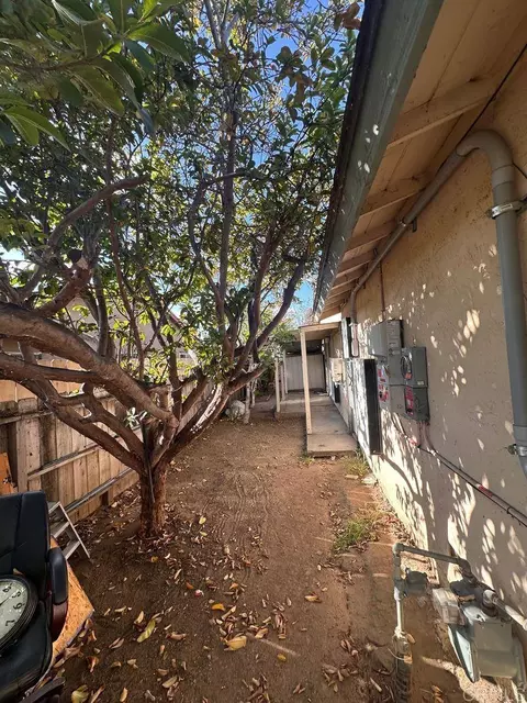 Exterior - 4750 Calle Estrella, Oceanside, CA 92057 photo 6 of 11