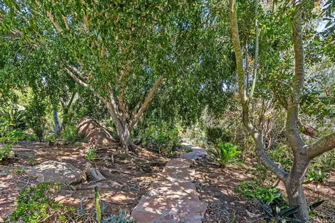 Exterior - 746 Sunrise Dr E, Vista, CA 92084 photo 8 of 8