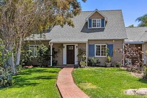 Exterior - 746 Sunrise Dr E, Vista, CA 92084 photo 3 of 8