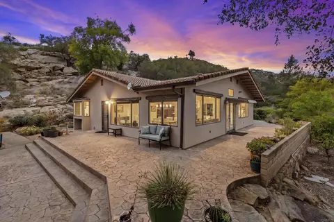 16108 Old Guejito Grade Rd, Escondido, CA 92027