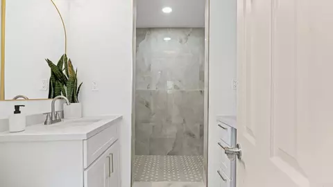 Bath - 8840 Delrose Ave, Spring Valley, CA 91977 photo 1 of 6