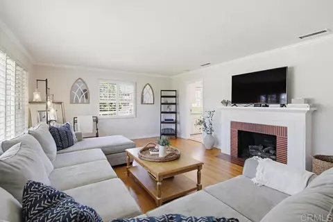 Living - 8917 Lemon Ave, La Mesa, CA 91941 photo 1 of 3