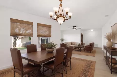 Dining - 925 E Chase Ave, El Cajon, CA 92020 photo 1 of 1