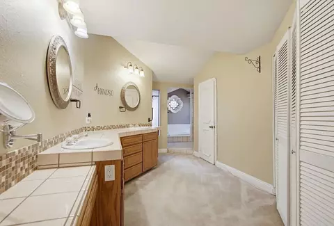 Bath - 925 E Chase Ave, El Cajon, CA 92020 photo 4 of 7