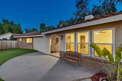 Exterior - 925 E Chase Ave, El Cajon, CA 92020 photo 2 of 11