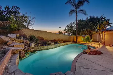 Exterior - 925 E Chase Ave, El Cajon, CA 92020 photo 8 of 11