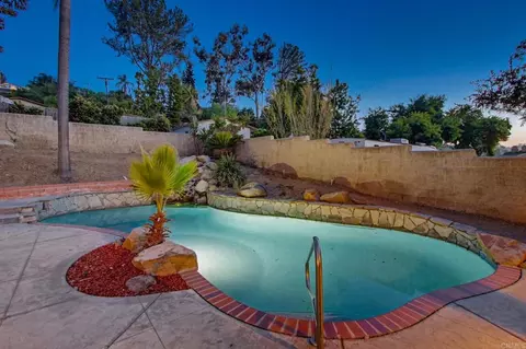 Exterior - 925 E Chase Ave, El Cajon, CA 92020 photo 6 of 11