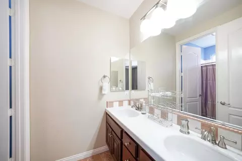 Bath - 22963 Stokes Rd, Ramona, CA 92065 photo 6 of 8