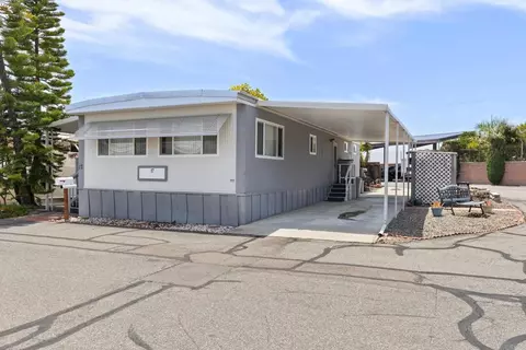 17 Blue Sky Ln, Oceanside, CA 92056