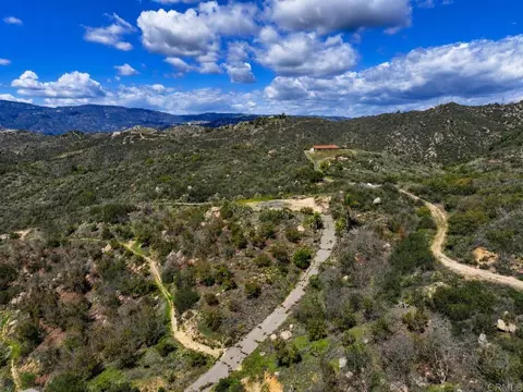 View/Area - 2339 Green Valley Rd, Fallbrook, CA 92028 photo 6 of 7