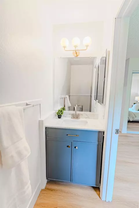 Bath - 634 8th St #8, Imperial Beach, CA 91932 photo 1 of 3