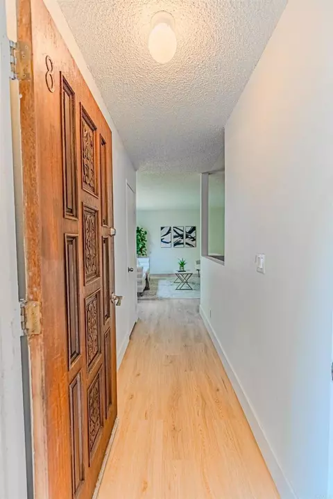 Entry Way - 634 8th St #8, Imperial Beach, CA 91932 photo 1 of 1