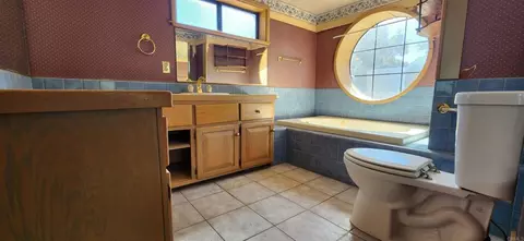 Bath - 29348 Vine Dr, Campo, CA 91906 photo 3 of 7