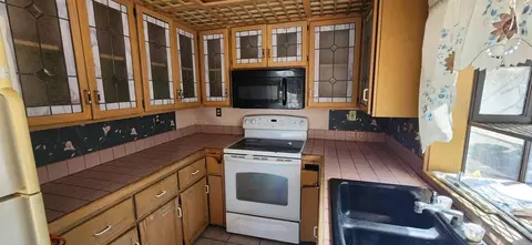 Kitchen - 29348 Vine Dr, Campo, CA 91906 photo 2 of 2