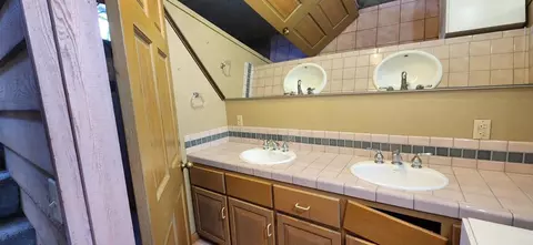 Bath - 29348 Vine Dr, Campo, CA 91906 photo 5 of 7