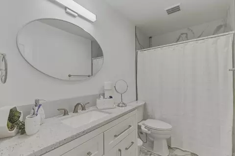 Bath - 505 E Madison Ave #76, El Cajon, CA 92020 photo 2 of 2