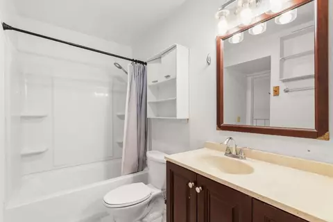 Bath - 12553 Mapleview St #3, Lakeside, CA 92040 photo 2 of 2