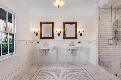 Bath - 1015 Alameda Blvd, Coronado, CA 92118 photo 5 of 12