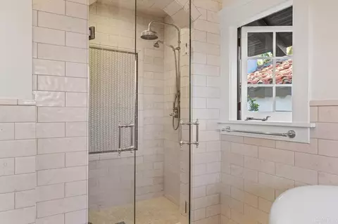 Bath - 1015 Alameda Blvd, Coronado, CA 92118 photo 9 of 12