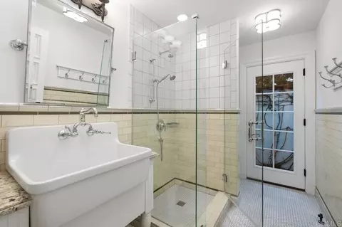 Bath - 1015 Alameda Blvd, Coronado, CA 92118 photo 1 of 12