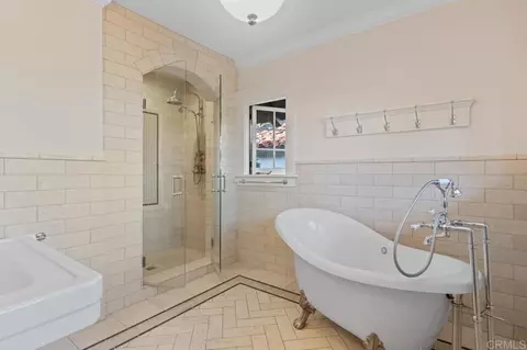 Bath - 1015 Alameda Blvd, Coronado, CA 92118 photo 10 of 12