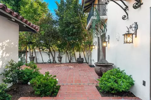 Exterior - 1015 Alameda Blvd, Coronado, CA 92118 photo 14 of 20