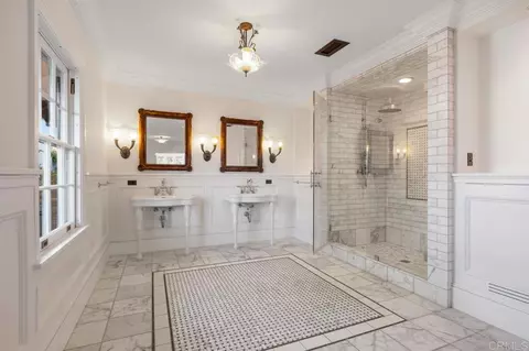 Bath - 1015 Alameda Blvd, Coronado, CA 92118 photo 6 of 12