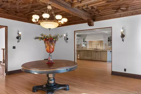 Entry Way - 1015 Alameda Blvd, Coronado, CA 92118 photo 2 of 4