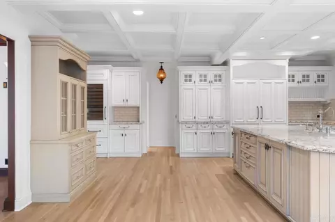 Kitchen - 1015 Alameda Blvd, Coronado, CA 92118 photo 6 of 10