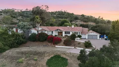 2205 Johnston Rd, Escondido, CA 92029
