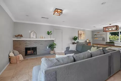 Living - 10336 Don Pico Ct, Spring Valley, CA 91978 photo 2 of 2