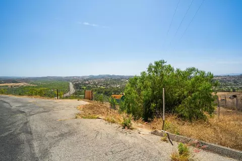 3503 Monserate Hill Rd, Fallbrook, CA 92028 photo 2