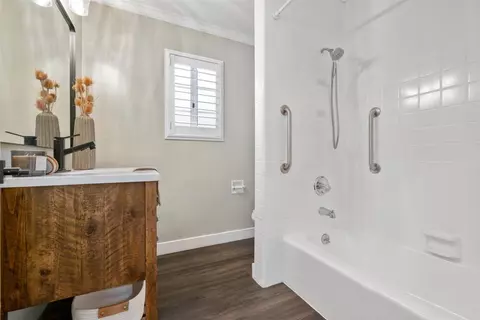 Bath - 274 J Ave, Coronado, CA 92118 photo 1 of 7