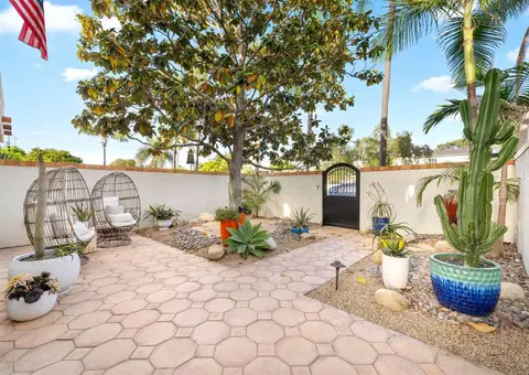 Exterior - 274 J Ave, Coronado, CA 92118 photo 5 of 12