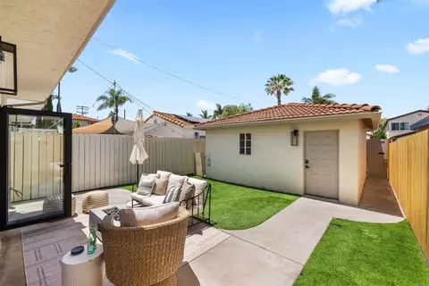 Exterior - 274 J Ave, Coronado, CA 92118 photo 9 of 12