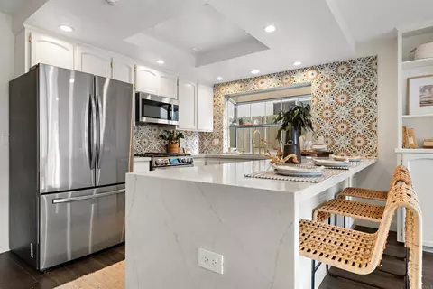 Kitchen - 274 J Ave, Coronado, CA 92118 photo 3 of 4
