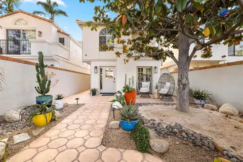 Exterior - 274 J Ave, Coronado, CA 92118 photo 2 of 12