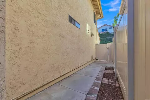 10137 Greenleaf, Spring Valley, CA 91977 photo 60