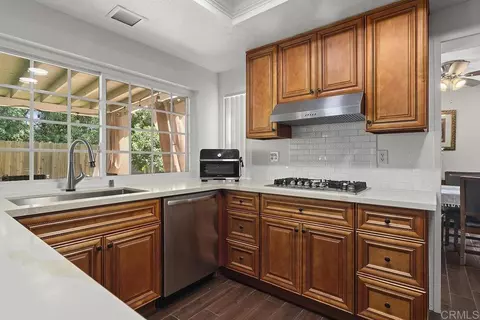 Kitchen - 756 Roca Rd, Chula Vista, CA 91910 photo 5 of 7