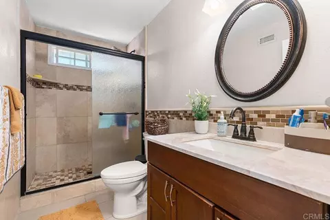 Bath - 756 Roca Rd, Chula Vista, CA 91910 photo 4 of 4