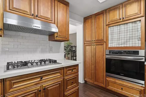 Kitchen - 756 Roca Rd, Chula Vista, CA 91910 photo 6 of 7
