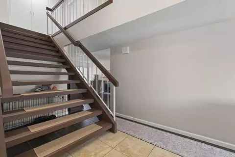 Entry Way - 756 Roca Rd, Chula Vista, CA 91910 photo 4 of 4